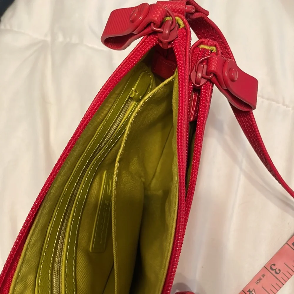 NWOT Lacoste Women’s Crossbody Bag - Picture 7 of 7